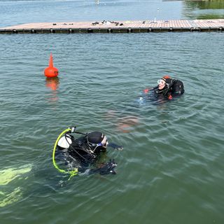 Balneabilità del lago di Varese, sommozzatori al lavoro per i controlli di sicurezza