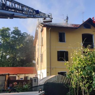 I vigili del fuoco al lavoro sul posto