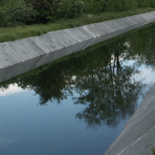 E' morto il ragazzino di 13 anni che si era tuffato nel canale Villoresi