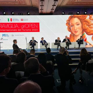 Forum Internazionale del Turismo, Meloni: «All’estero c’è fame d’Italia». Giorgetti: «Il realismo alla base di ogni scelta politica»