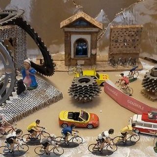 Il presepe dei ciclisti a Gavirate