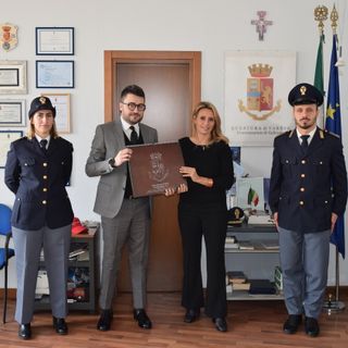 L'assessore regionale Francesca Caruso in visita al Commissariato di polizia di Gallarate