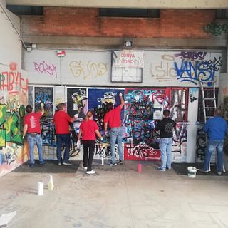 FOTO. Il cuore e la missione de "Il basket siamo noi" sono sempre più grandi: ripulito ancora il palazzetto, presto nuove sfide in città