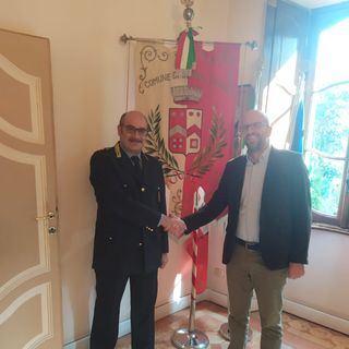 Il comandante Gabriele Ferro con il sindaco Marco Cavallin