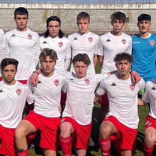 La Juniores biancorossa è sempre terza (foto tratta dal profilo Facebook ufficiale del Varese)