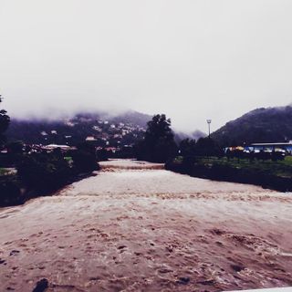 La piena del torrente Giona (foto da Facebook Impegno Civico)