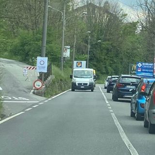Il traffico sulla statale Briantea a Malnate (foto d'archivio)