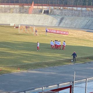 La festa biancorossa dopo il primo gol di Mapelli