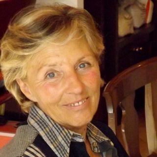 La commozione di Varese per l’ultimo saluto a Maria Bianucci, storica firma del giornalismo ed eccellente vignaiola
