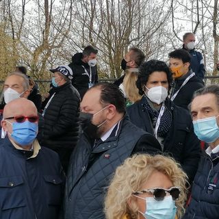 Bobo Maroni domenica in tribuna alla Schiranna per seguire le finali degli Europei di canottaggio