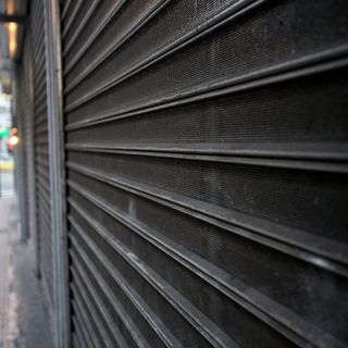 Il dossier di Confesercenti Varese "Le imprese nella pandemia": «Siamo arrivati allo stremo»