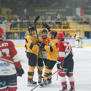 Dennis Perino, 18 anni, attaccante dal talento esplosivo dopo uno dei 3 gol segnati finora con i Mastini. Per lui anche 2 assist (foto Alessandro Umberto Galbiati)