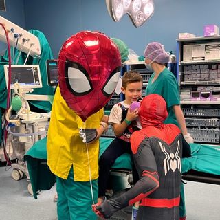 Donna colpita da doppia embolia polmonare, salvata dai medici del Circolo con intervento record