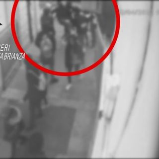 Rapinavano studenti e pendolari sui treni della linea Saronno-Seregno: sgominata una baby gang