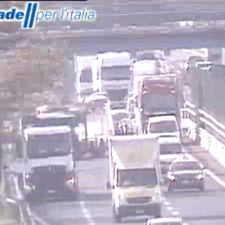 I soccorsi sull'A8 visti dalle webcam di Autostrade per l'Italia