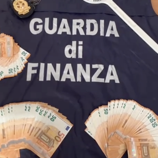 Luino, dietro i volantini una frode fiscale per 10 milioni: la Guardia di Finanza sequestra immobili e conti correnti. Indagate 21 persone
