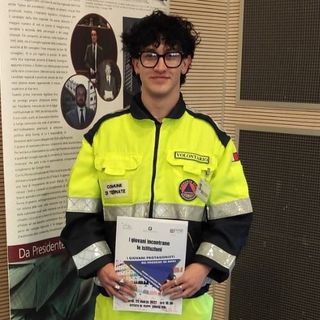 Il ventenne Thomas Pirri della Protezione Civile di Ternate