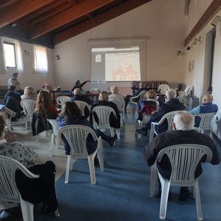 Luvinate, così si cura la montagna: teleferica di 2 chilometri per lo spostamento dal Tinella della legna abbandonata e bruciata