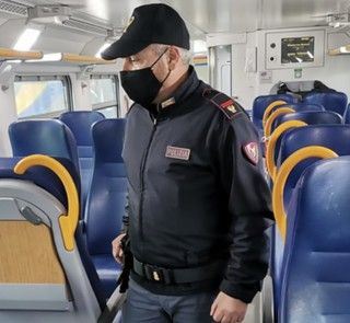 Scaduta la convenzione tra Trenord e forze dell'ordine che dal 1° gennaio dovranno pagare il biglietto