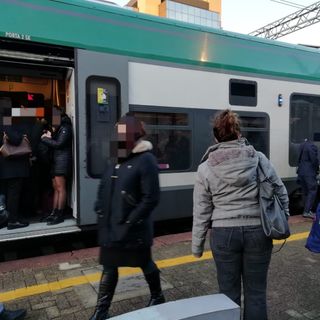 Guasto a un treno sulla linea ferroviaria a Gallarate, pesanti ritardi alla circolazione