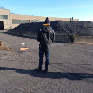 Un tecnico di Arpa Lombardia Un tecnico di Arpa Lombardia