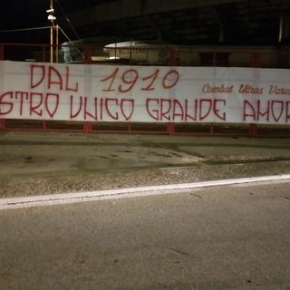 Gli auguri della curva al Varese: &quot;Dal 1910 nostro unico grande amore&quot;