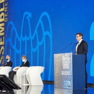 VIDEO E FOTO. Grassi all'assemblea di Univa: «Non nascondo un po' d'emozione, pronti a ripartire, cerchiamo alleati sognatori»