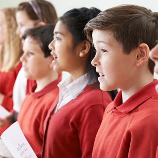 La musica e i cori entrano nelle scuole di Varese