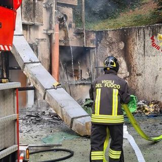 Varese, incendio all'Una Hotels di via Albani. Interessata una parte esterna della struttura