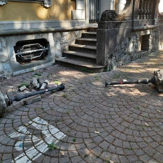 «Villa Augusta preda dei vandali e nessuno fa nulla. Eppure le tasse si pagano anche a Giubiano...»