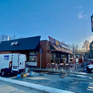 FOTO - Ora è certo: aprirà domani il nuovo McDonald's di Buguggiate