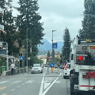 Ritornano le code in viale Borri a Varese