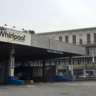 Alla Whirlpool di Cassinetta valanga di Sì al nuovo contratto nazionale dei metalmeccanici
