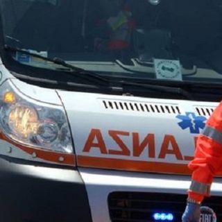 Dramma in centro a Viggiù: donna si sente male e muore