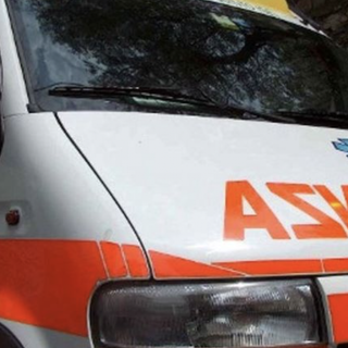 Incidente a Masnago: auto si ribalta, ventenne ferito