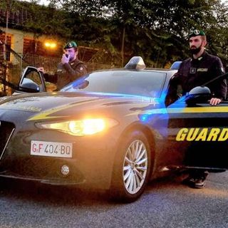 Frode sui bonus edilizi tra Lombardia e mezzo Nord Italia. La Finanza di Como arresta sette persone Frode sui bonus edilizi tra Lombardia e mezzo Nord Italia. La Finanza di Como arresta sette persone