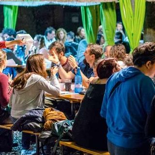 A SPASSO NEL WEEKEND. Buona tavola con gli alpini e &quot;smash burgher&quot; a Morosolo: un fine settimana da leccarsi i baffi