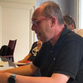 Il presidente del Varese Amirante ieri davanti al sindaco Galimberti