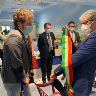 FOTO E VIDEO - Galimberti vs Bianchi, il primo round è fra sorrisi e battute: «Hai visto che ti abbiamo dato un piccolo vantaggio?»
