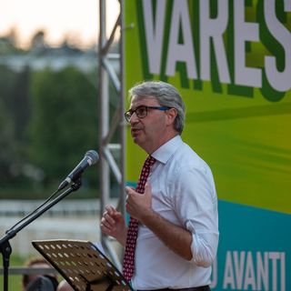 Lettera aperta di Galimberti: «Cari cittadini, non fate tornare indietro Varese»