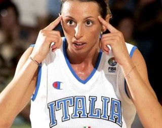 L'ultima dichiarazione d'amore di "Chicca": «Basket, grazie. Sei stato un uragano e mi hai fatto diventare una donna»