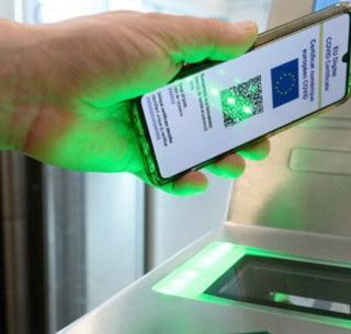 Green Pass, il Governo ha deciso: obbligo dal 6 agosto. Ecco quando serve Green Pass, il Governo ha deciso: obbligo dal 6 agosto. Ecco quando serve