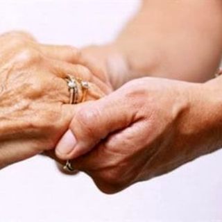 Un numero verde a Varese per contattare esperti sull'Alzheimer