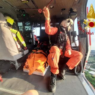 Carabiniere scomparso in Brianza, anche l'elicottero dei vigili del fuoco di Malpensa partecipa alla ricerche