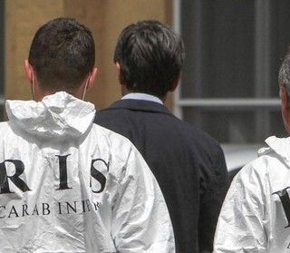 Ruba in due negozi e alla Camera del Lavoro di Luino, incastrato dai carabinieri del Ris