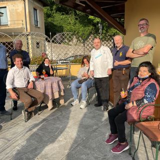 Bianchi con i commercianti del Sacro Monte: «L’accessibilità al borgo è la nostra priorità» Bianchi con i commercianti del Sacro Monte: «L’accessibilità al borgo è la nostra priorità»