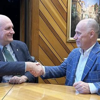 Roberto Cimberio, ceo dell'azienda di San Maurizio d'Opaglio, e Maurizio Rossi, ceo di QuickLink Solutions di Cavaria