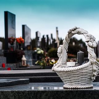 Perché celebriamo i funerali?