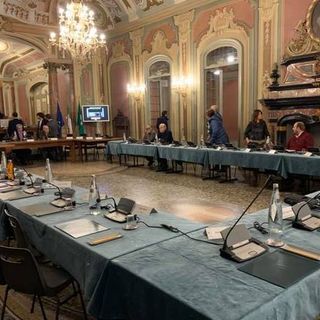 Palazzo Estense, la prima maratona bilancio dura 5 ore. Manutenzioni straordinarie: ecco 4 milioni