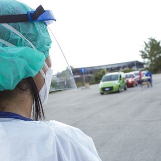 Covid-19, in Italia 21.261 nuovi contagi e 376 vittime. Netto aumento in provincia di Varese